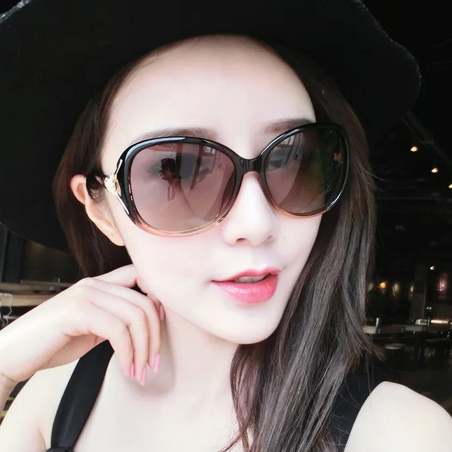 Sunglasses Women UV Blocking Textured Sunglasses Gradient Black Outdoor Sunglasses Oculos Sol Feminino