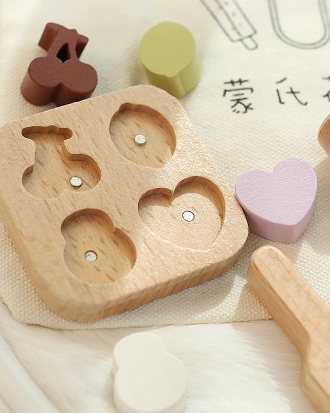 Children playing house simulation, doctors, nurses, stethoscopes, medical kits, syringes, toy sets, wooden boys and girls