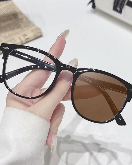 2025 Brand New Sunglasses for Men Women Photochromic Lenses Korean Style Trendy Eyewear Summer Outdoor Beach Sun Glasses