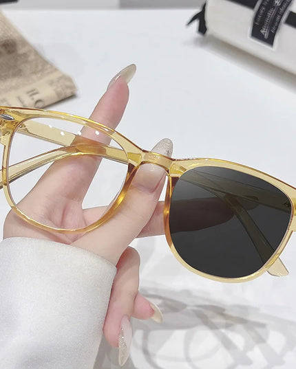 2025 Brand New Sunglasses for Men Women Photochromic Lenses Korean Style Trendy Eyewear Summer Outdoor Beach Sun Glasses