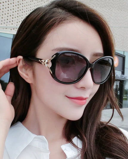Sunglasses Women UV Blocking Textured Sunglasses Gradient Black Outdoor Sunglasses Oculos Sol Feminino