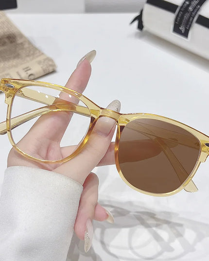 2025 Brand New Sunglasses for Men Women Photochromic Lenses Korean Style Trendy Eyewear Summer Outdoor Beach Sun Glasses